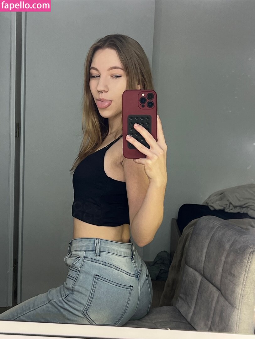 aanyakiss / anyaacarlover Nude Leaked OnlyFans Photo #1