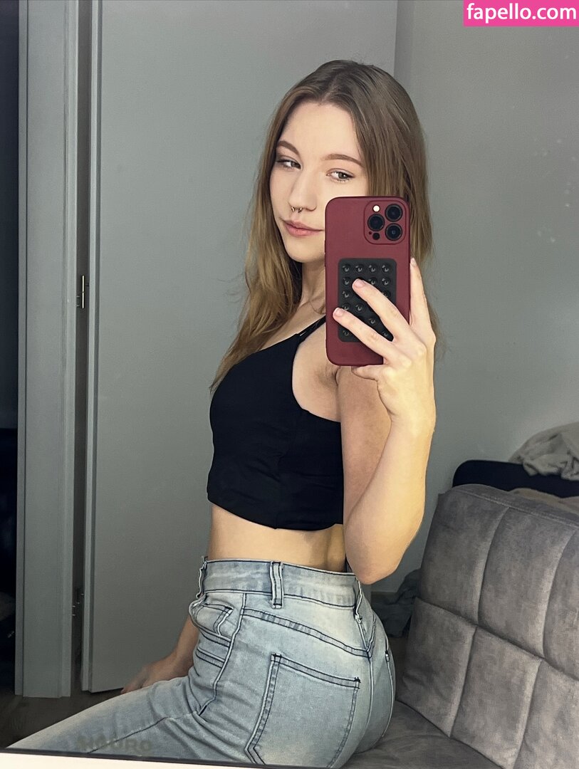 aanyakiss / anyaacarlover Nude Leaked OnlyFans Photo #3