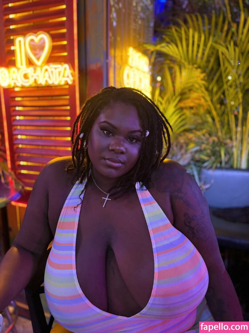 BBW / bbw_layla / chubby / curvy ladies / embersweetsvip / monafaith / norarosejeanxx / vichotflix Nude Leaked OnlyFans Photo #45