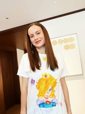 Brie Larson #2327