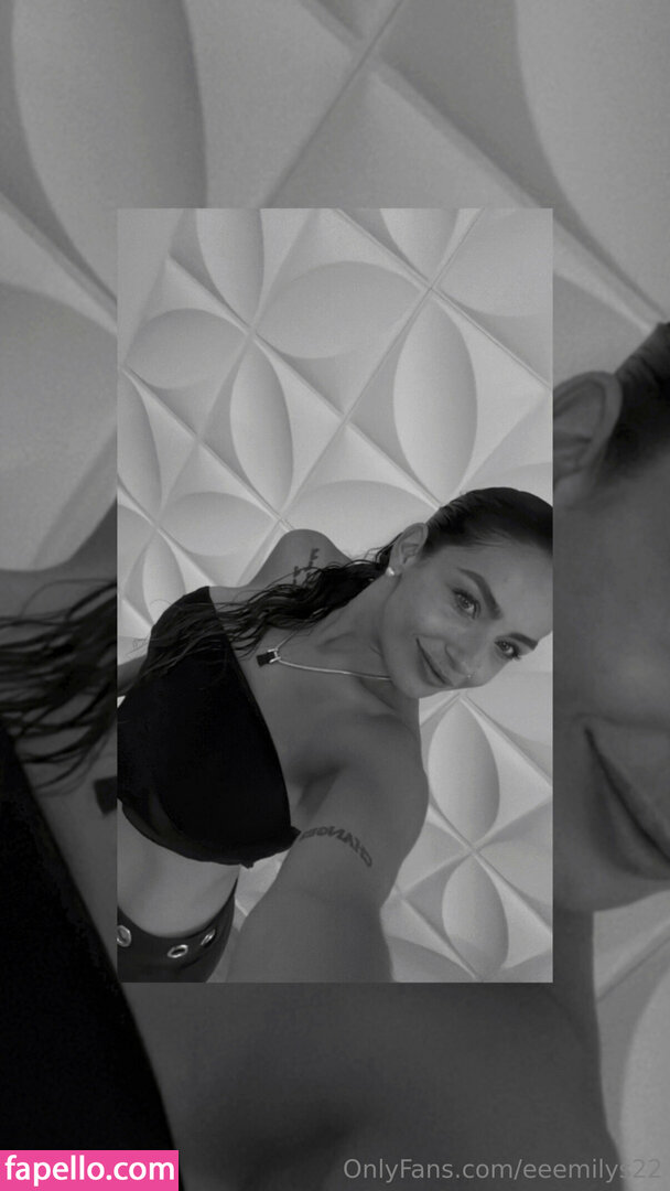 e.mily_22 / eeemilys22 Nude Leaked OnlyFans Photo #29