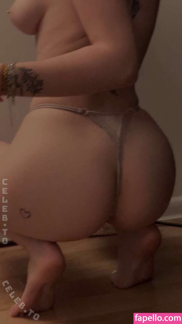 gg.ellieee / gg.ratte / ggEllieee Nude Leaked  Photo #7