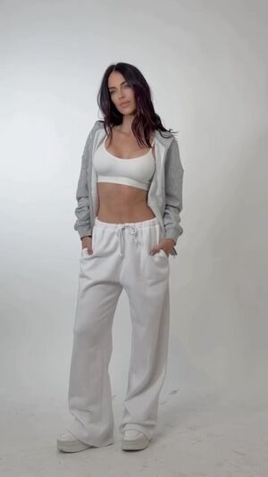 Jessica Lowndes #600