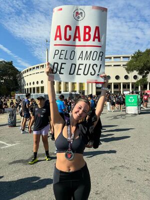 Julia Gomes #37