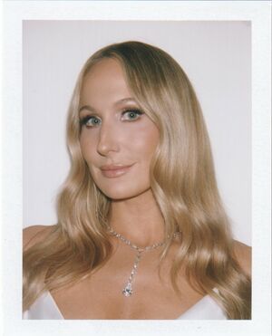 Nikki Glaser #750