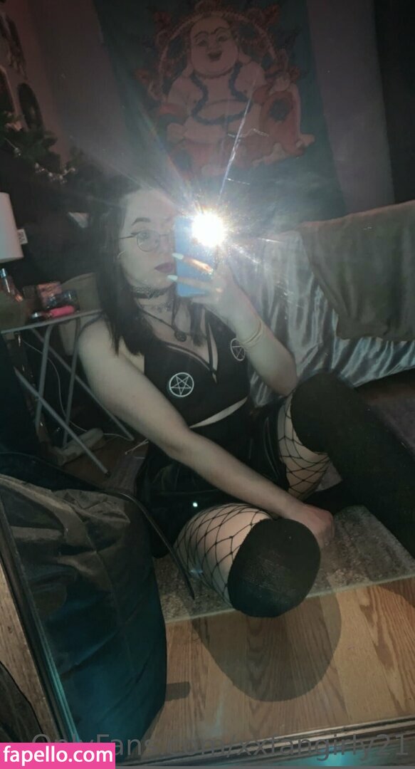 Girlinthemirrorxxx Christina Lynn / Xxfangirly21 Nude Leaked OnlyFans Photo #5